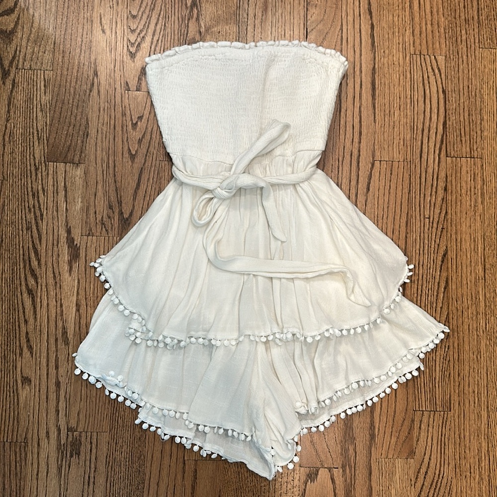White strapless romper with tie waist - Picture 2 of 6
